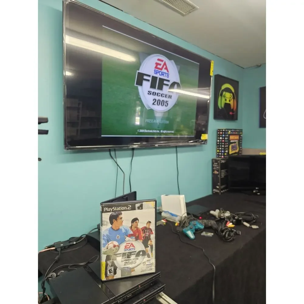 FIFA Soccer 2005 (Playstation 2) CLEANED & TESTED CIB VG